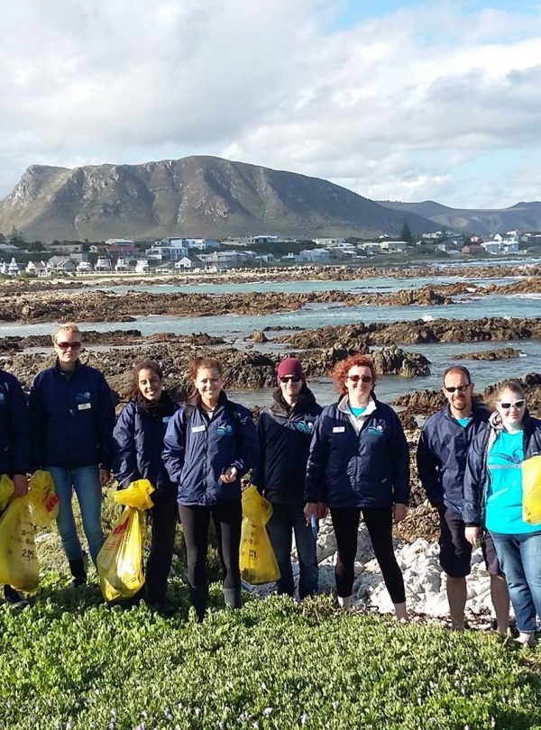 Marine Big 5 - Volunteer Photos - Beach clean up2